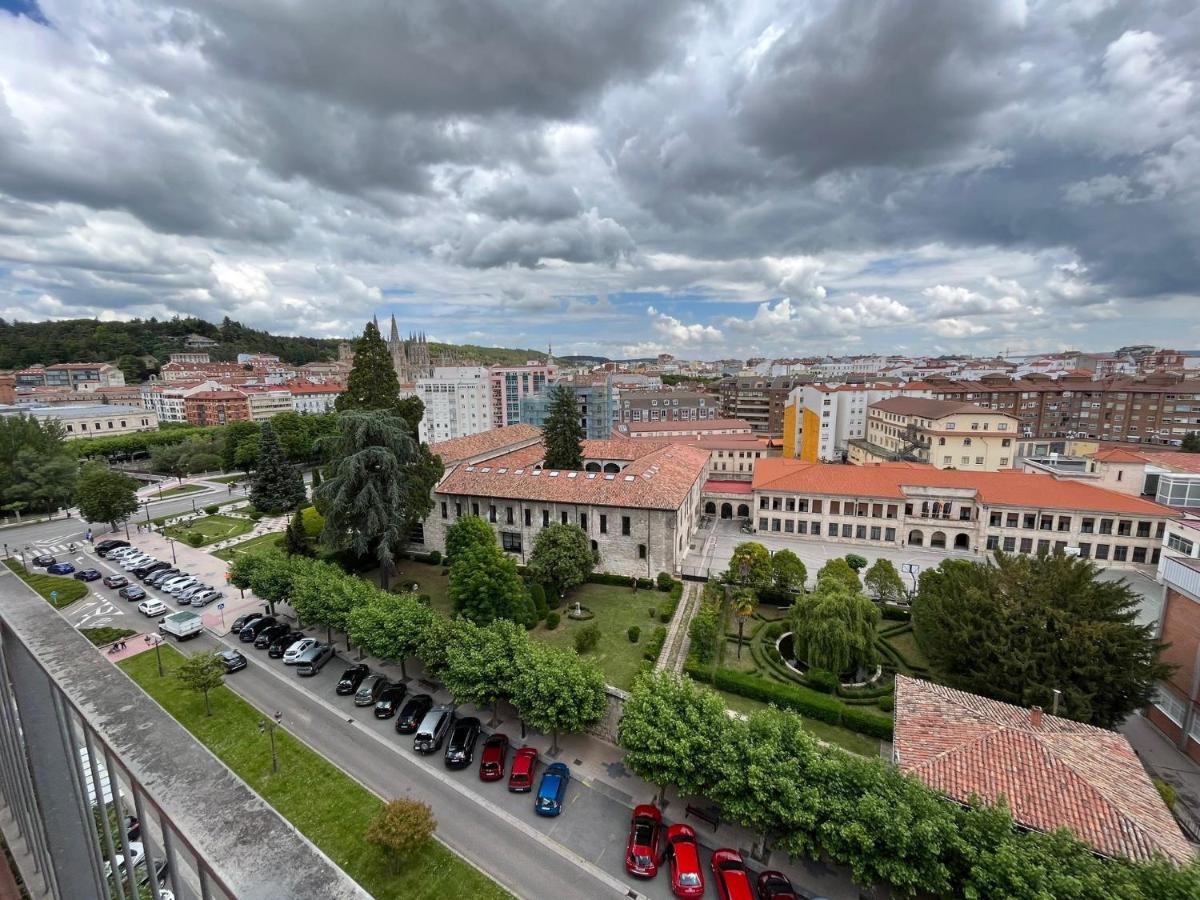 Atuaire Home Gran Apartamento Con Vistas A La Catedral De Burgos Exterior photo
